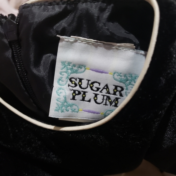 Dress - Picture 3 of 3